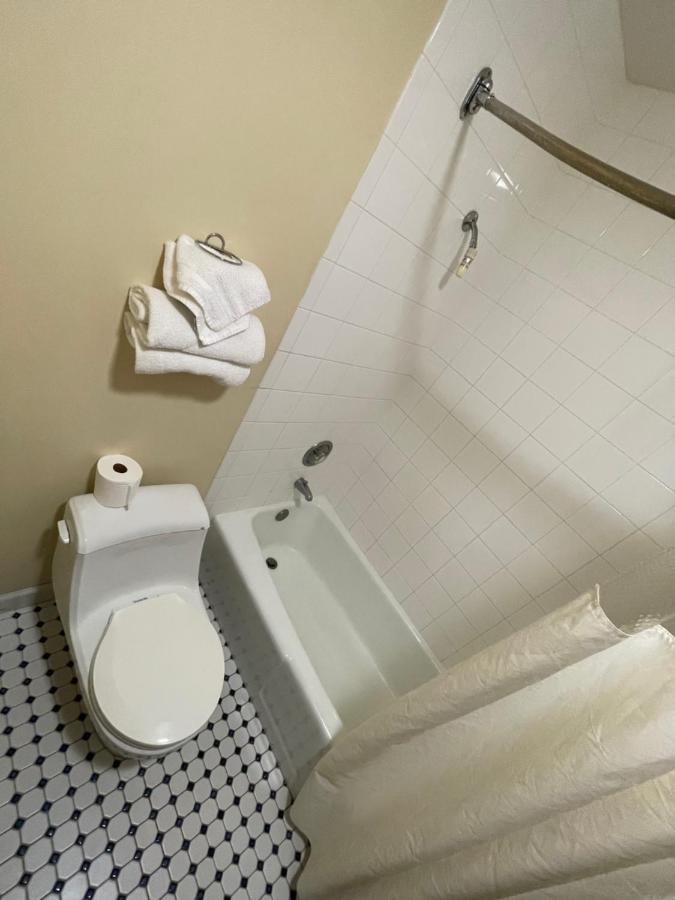 Vibe Inn - Whirlpools Suites - Lyons エクステリア 写真