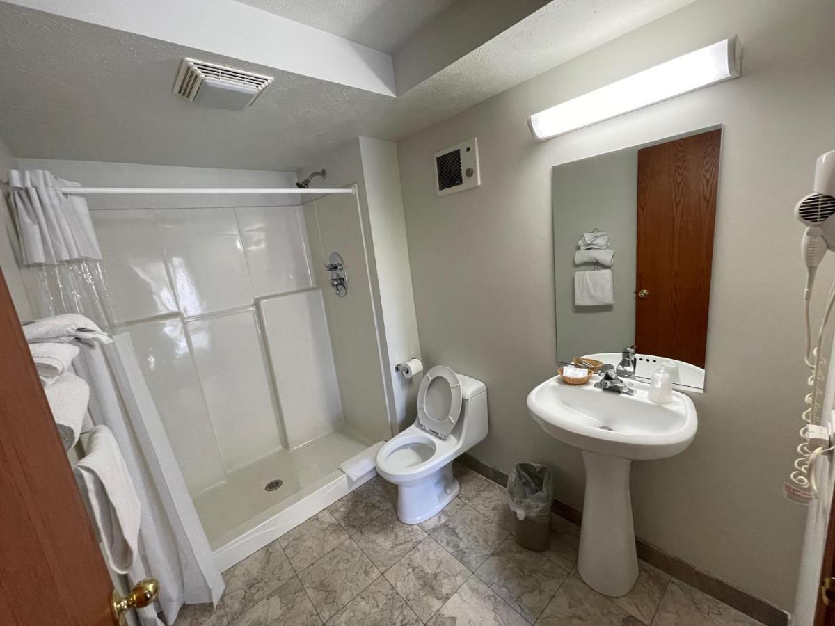 Vibe Inn - Whirlpools Suites - Lyons エクステリア 写真